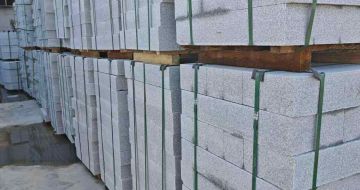 大连芝麻白路牙石，路侧石