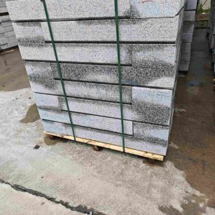 大连芙蓉白路牙石，马路牙子