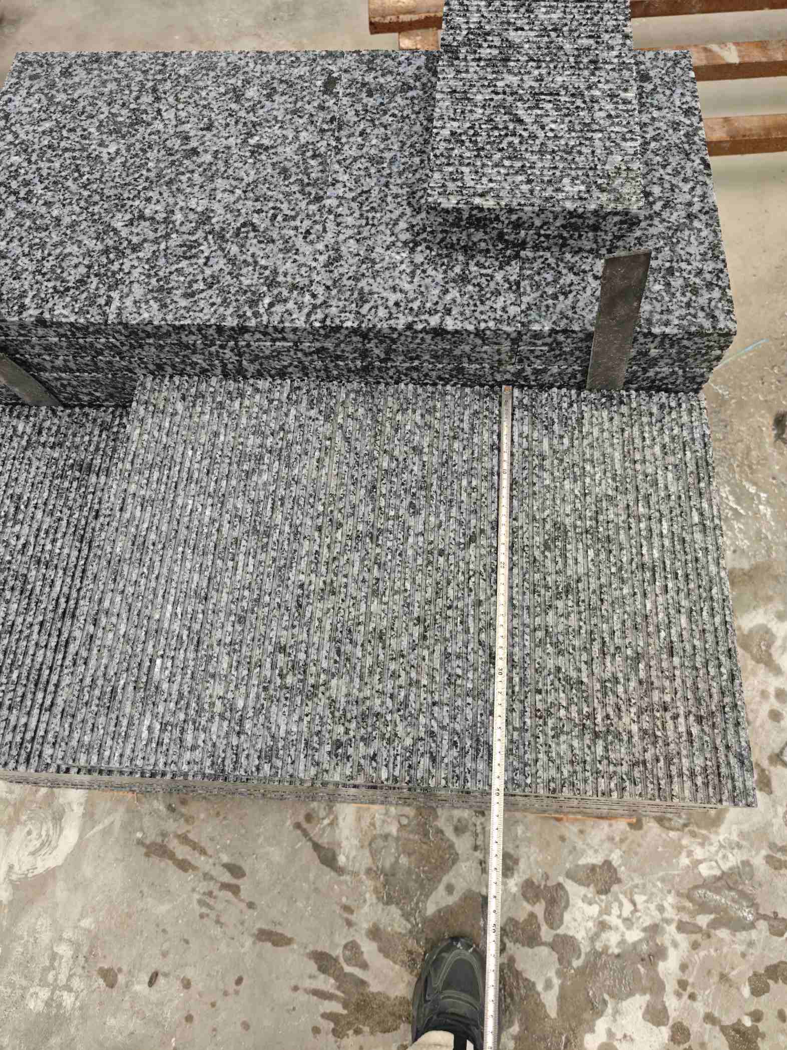 大连芝麻黑拉丝面