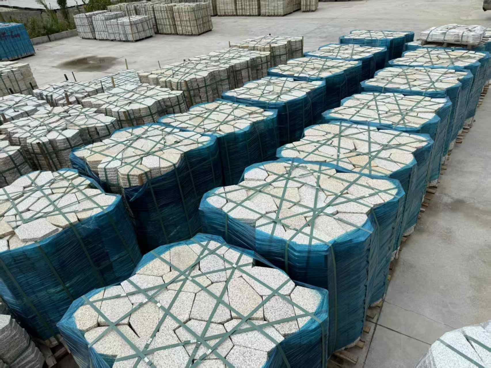大连黄金麻冰裂纹 碎拼