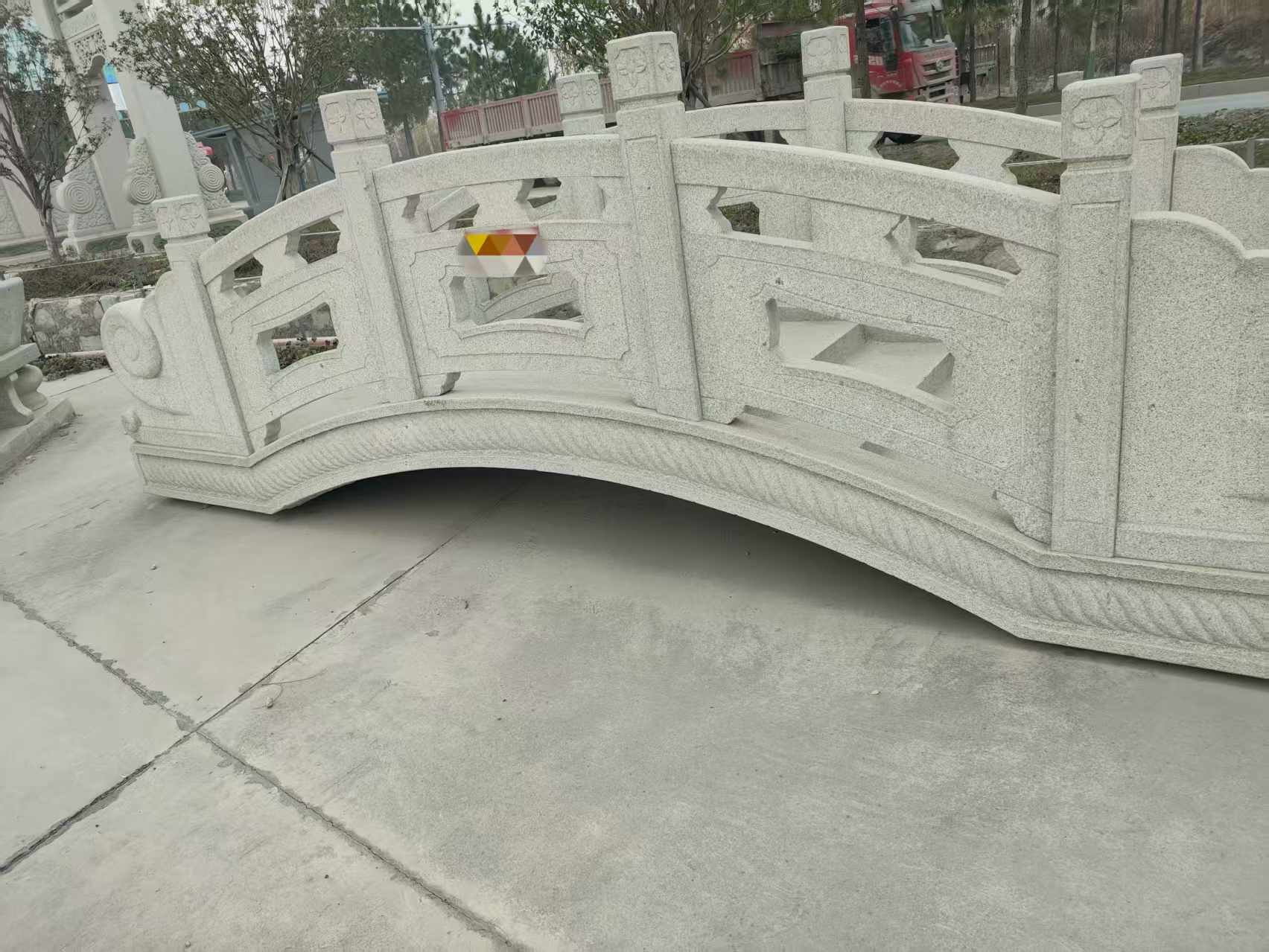 大连芝麻白拱桥，石桥