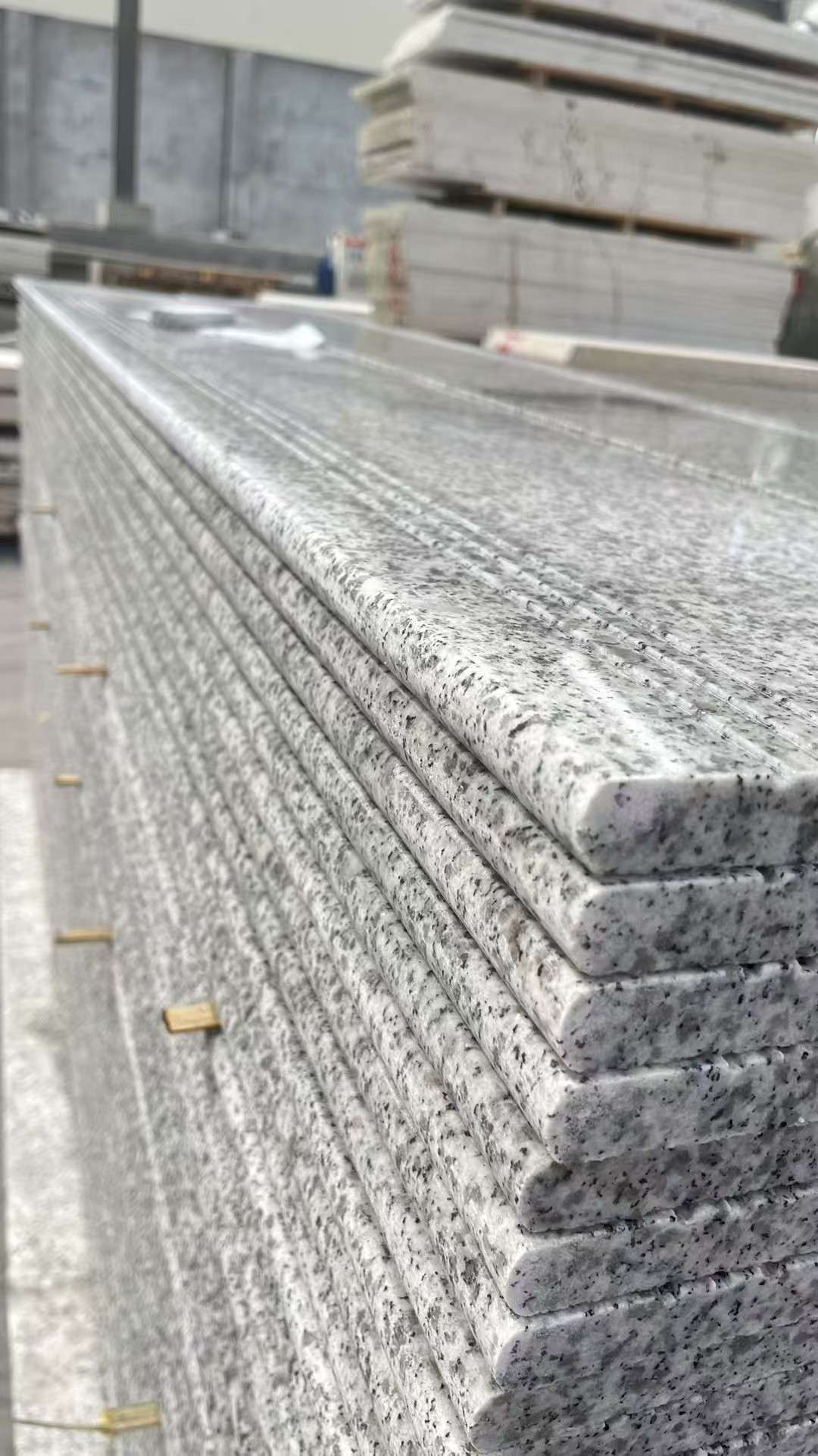 大连芝麻白楼梯踏步 花岗岩楼梯板材