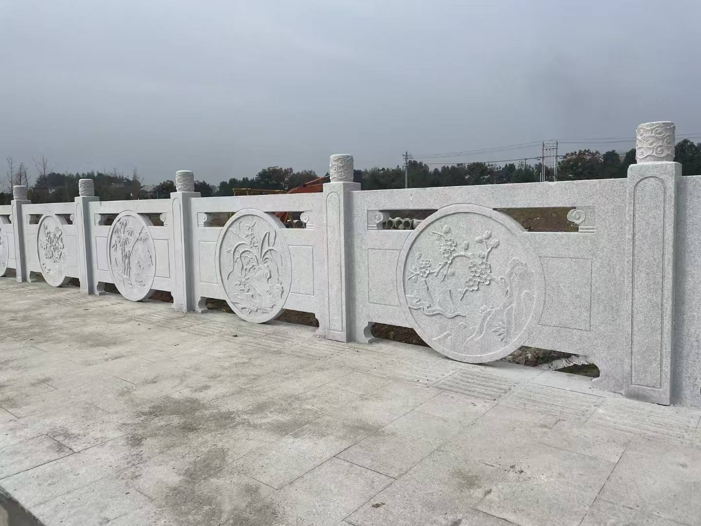 大连芝麻白河道栏杆 石材栏杆